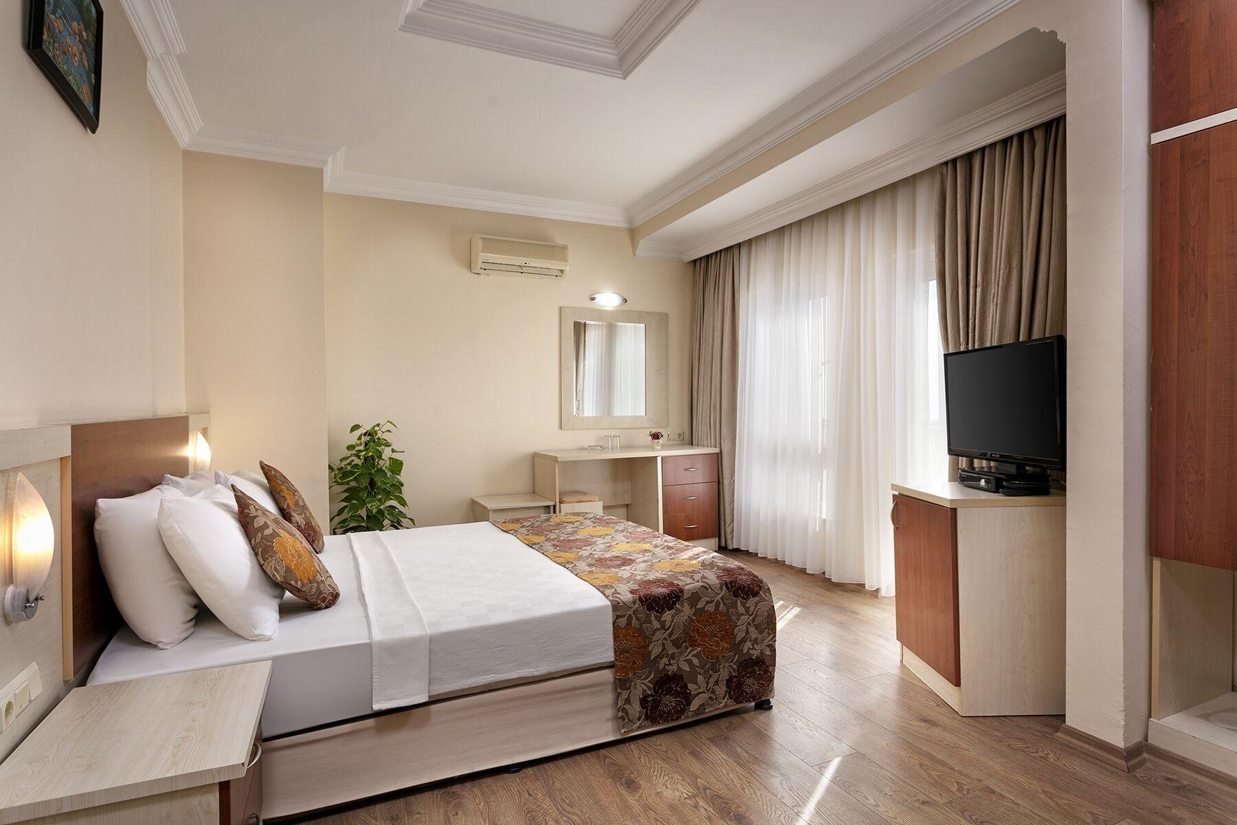 Lara Dinc Hotel Antalya Exterior photo